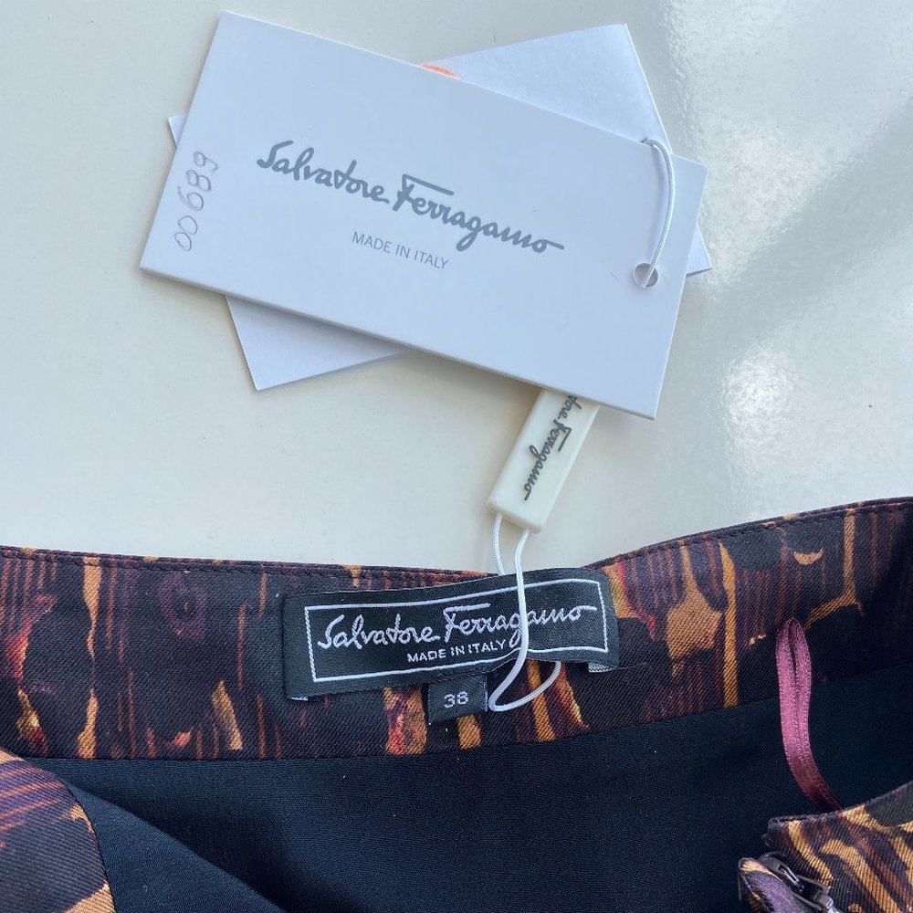 SALVATORE FERRAGAMO FLARED CHECKED SKIRT mu628 - Picture 8 of 13